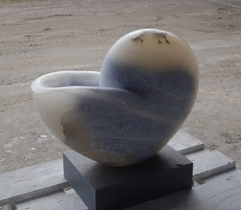 Pärlbåt,
55x40x20 cm
alabaster, diabas